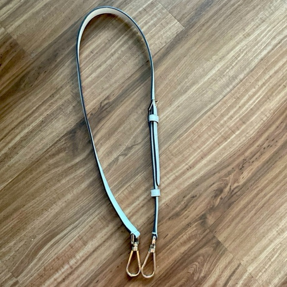 BNWOT Kate Spade Cream Pebbled  Leather Strap